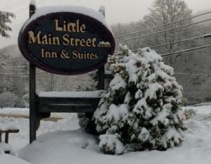 https://www.blacktieskis.com/boone/wp-content/uploads/sites/5/2023/06/little-main-street-inn-300x233-1.jpeg partner image